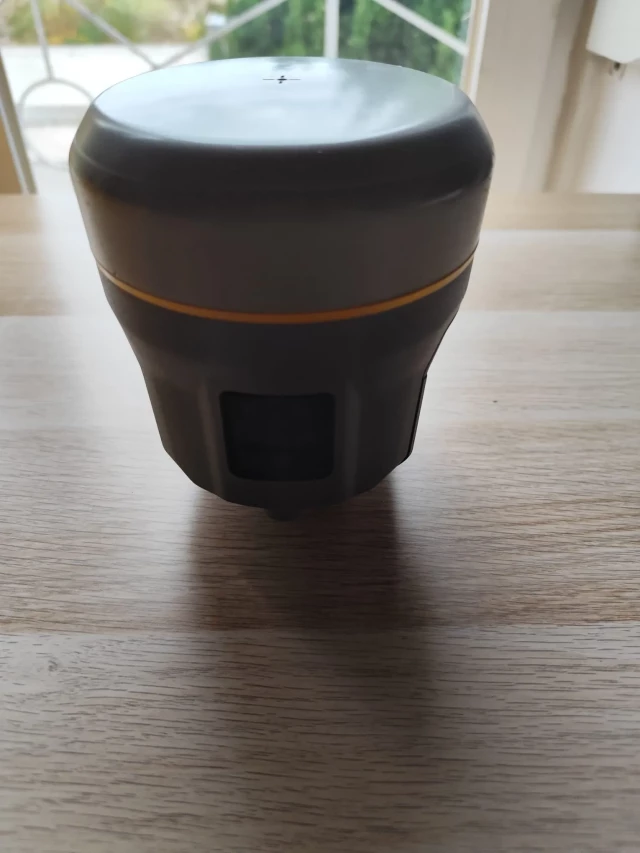 Trimble R10 GNSS Receiver with TSC3 Controller